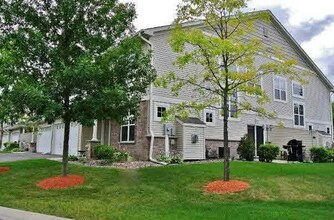 Building Photo - 1554 Independence Dr