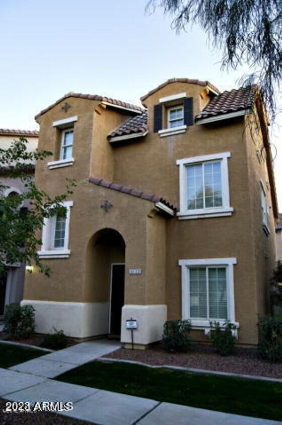 Photo - 5713 S. 21st Place Phoenix, AZ 85040