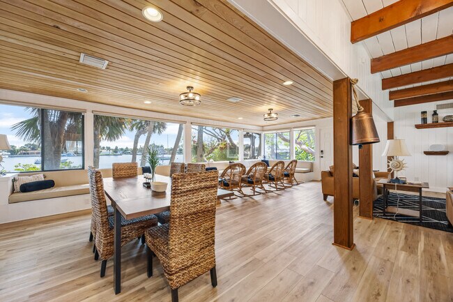 Foto del edificio - 11560 Dragon Point Dr