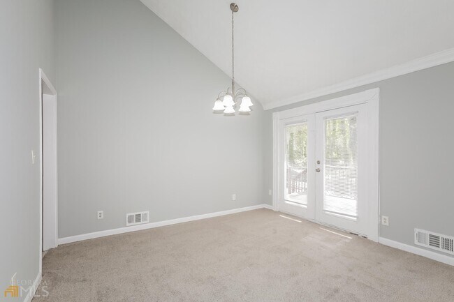 Building Photo - 9010 Mandarin Dr
