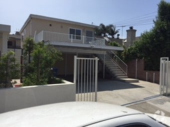 Building Photo - 11572 Braddock Dr