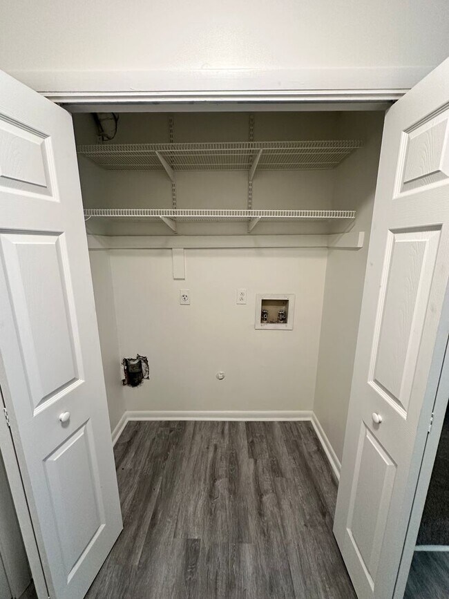 Foto del edificio - 3775 Chimney Creek Dr