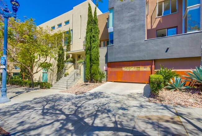 Building Photo - 1601 Kettner Blvd