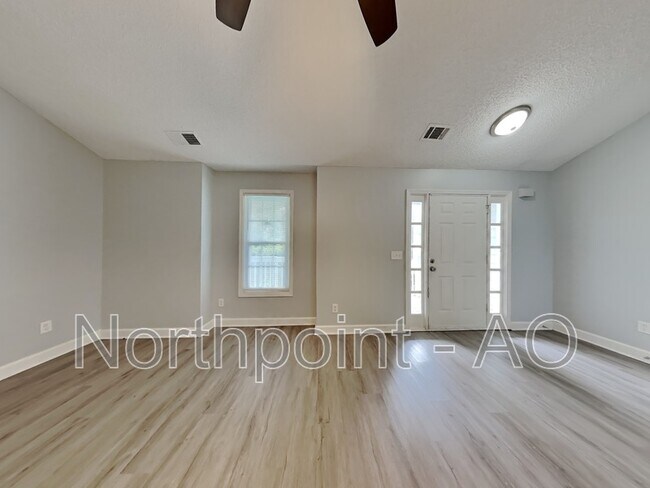 Foto del edificio - 3512 Baroney Ln SW