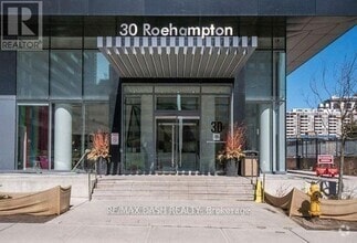 Building Photo - 30-1130 Roehampton Ave