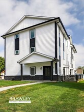 Building Photo - 422 E Cottage Gr