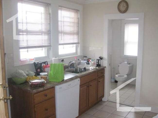 Photo - Nice 4BR/2Bath with Porch in Brighton! Apartment