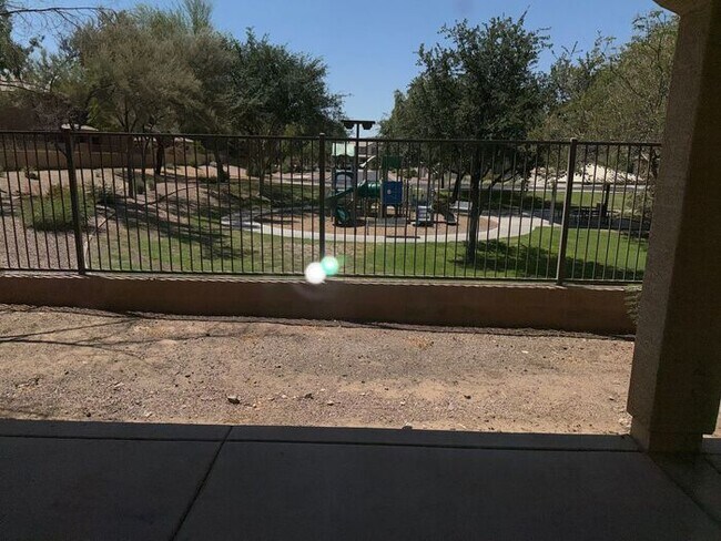 Building Photo - First Month rent FREE on OAC, Move in by 9/1/26 and a 13 month lease!!