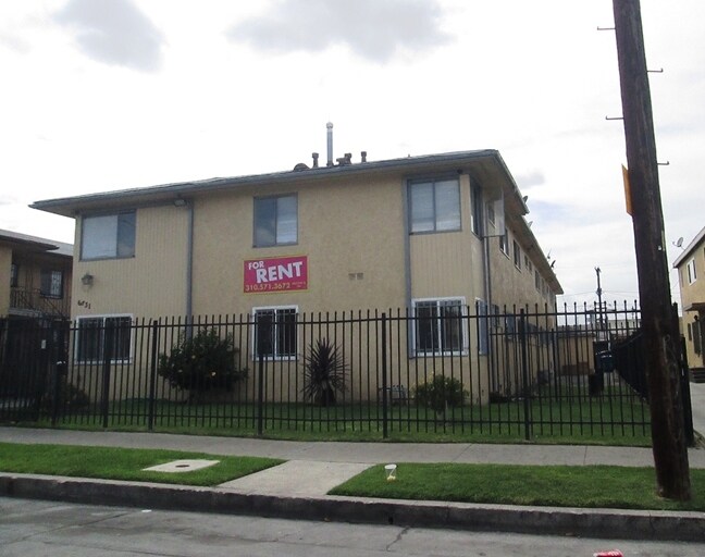 Building Photo - 6831 11th Ave