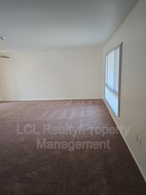 Foto del edificio - 27147 El Rancho Dr