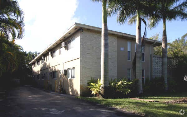 Building Photo - 6310 SW 79th St