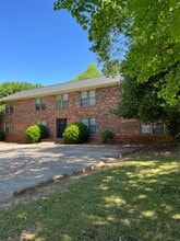 Building Photo - 139 Barrington Pl
