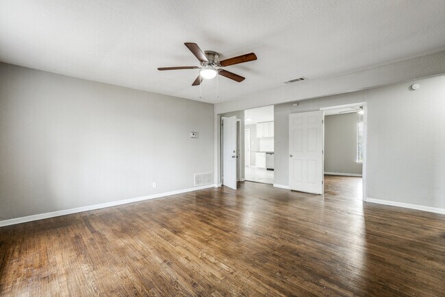 Building Photo - 6003 Colorado St