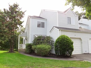 Building Photo - 59 Sutton Pl