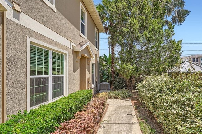 Building Photo - 7001 Interbay Blvd