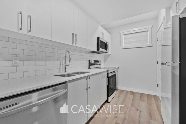 Photo du bâtiment - 8023 Cedric Mah Rd