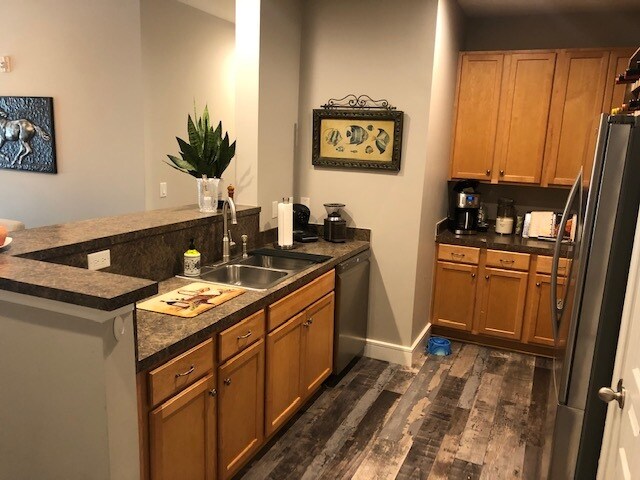 Kitchen - 18801 Oakhurst Blvd