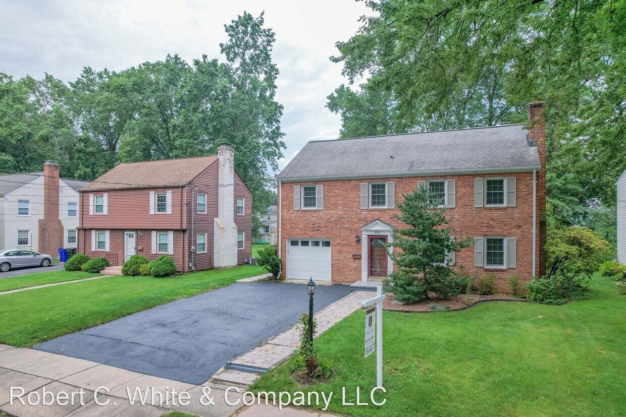 4 br, 2.5 bath House 329 Cumberland Rd. House Rental in West