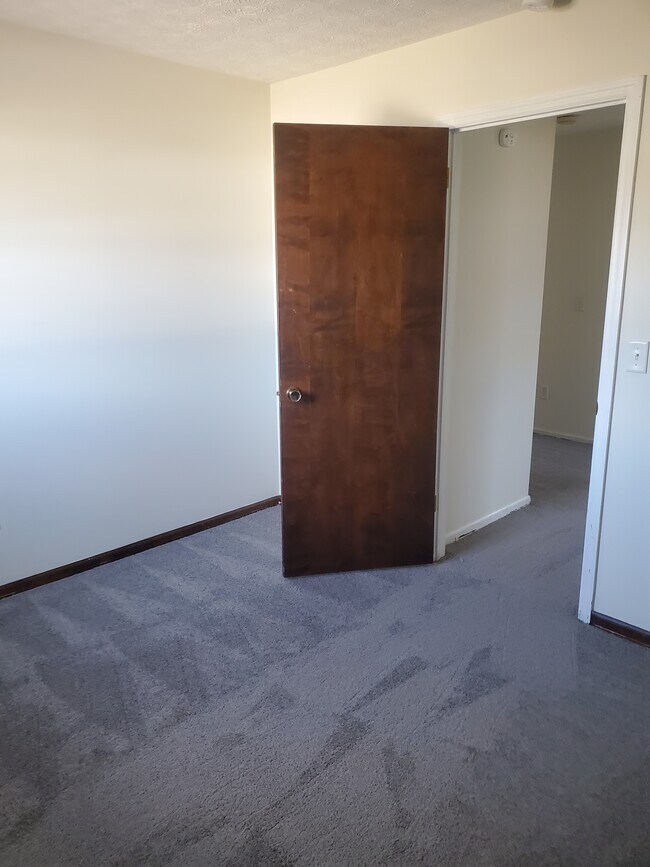 Foto del edificio - 6983 Nocturne Rd N