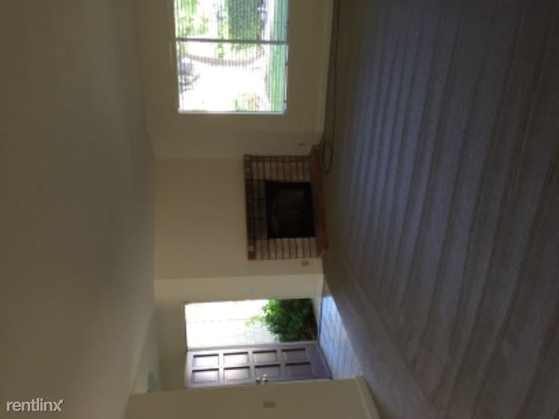 Primary Photo - 3 br, 2.5 bath Townhome - 14923 Tahoe way