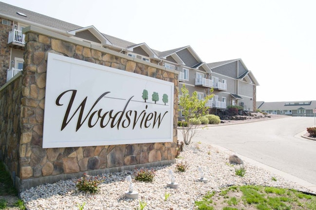 Building Photo - Woodsview Apartments
