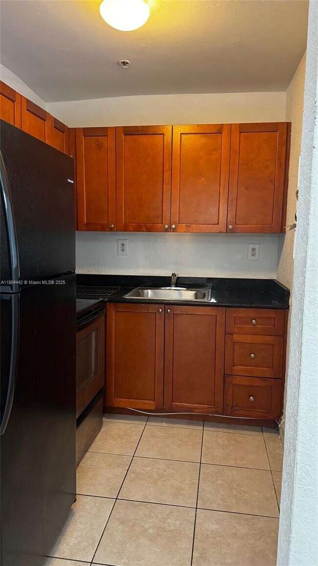Foto del edificio - 4251 NW 5th St