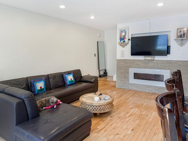 Foto del edificio - 204 Inverrary Ln