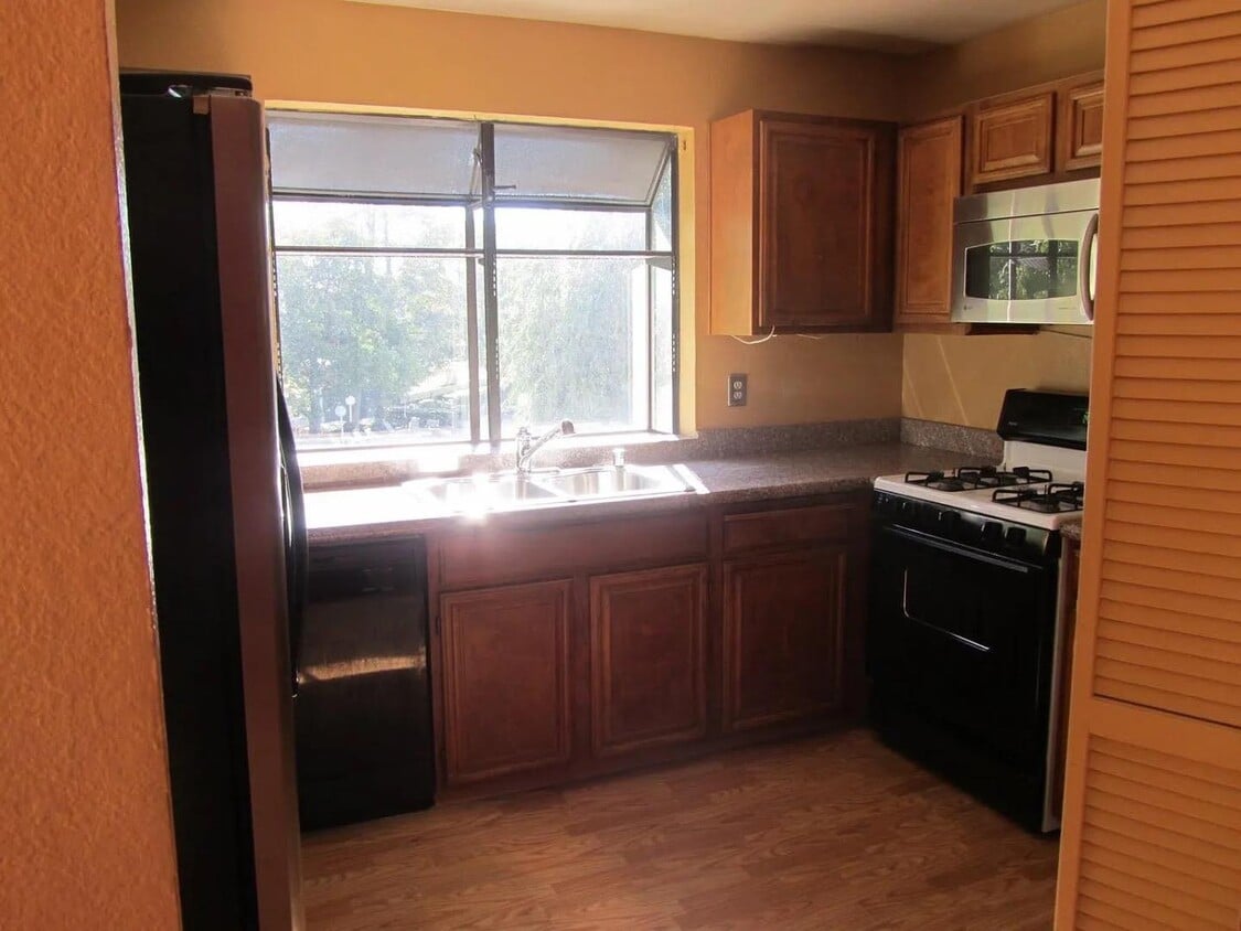Foto principal - 3580 Birchwood Terrace