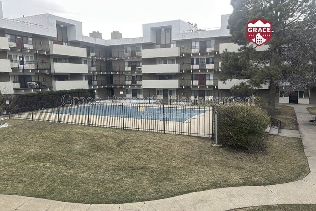 Photo - 364 S Ironton St Apartment