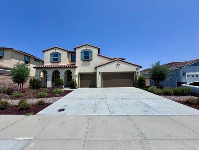 Foto del edificio - Stunning 4 bedroom Audie Murphy Ranch home...
