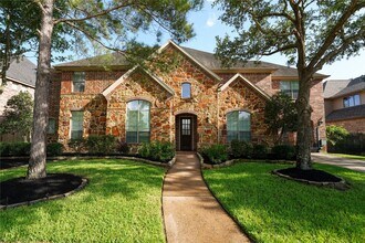 Building Photo - 25411 Springwood Lake Dr