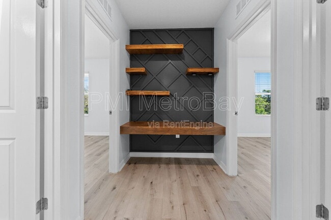 Photo - 105 Lacewing Pl House