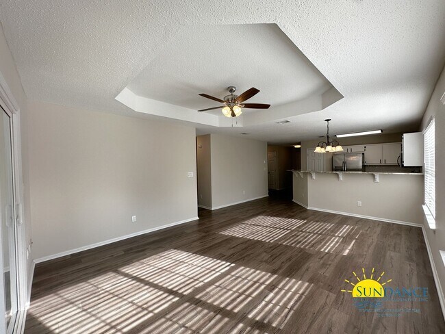 Foto del edificio - Pet Friendly 4 Bedroom Home in Fort Walton...