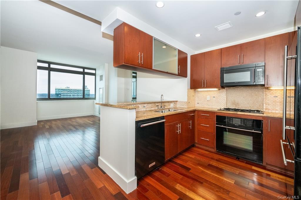 Foto principal - 175 Huguenot St