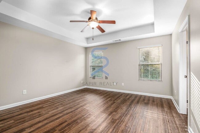 Foto del edificio - 317 Clover Brook Dr