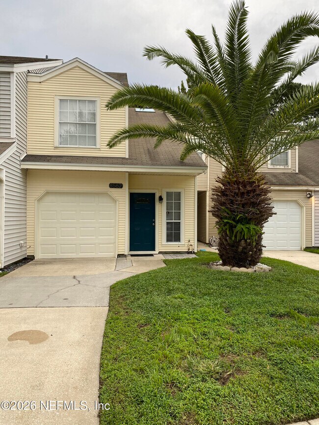 Building Photo - 8562 Sturbridge Cir W