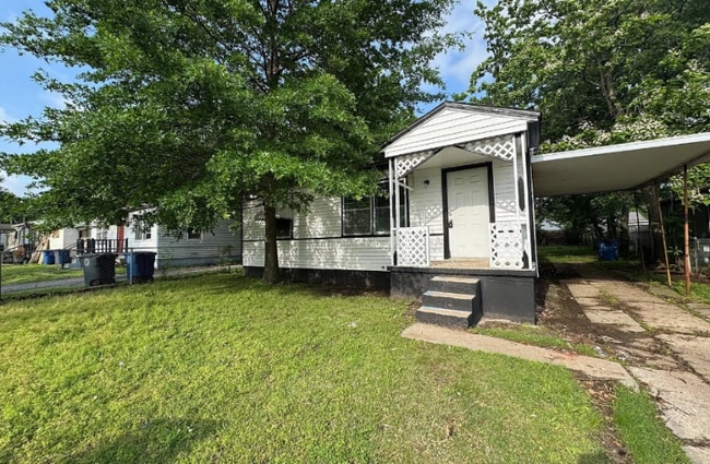 Building Photo - 2122 N Florence Ave