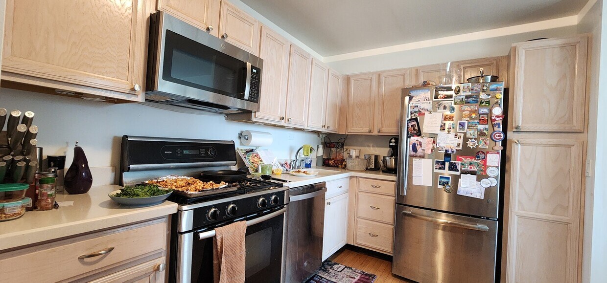 Foto principal - 2800 N Lake Shore Dr