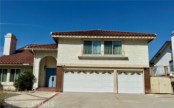 Building Photo - 1960 Cll Bogota