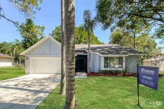 Building Photo - 1421 Rustling Oaks Dr