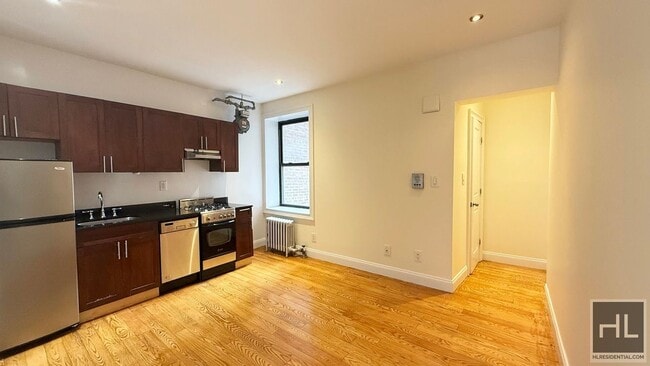 Building Photo - West 11th Street