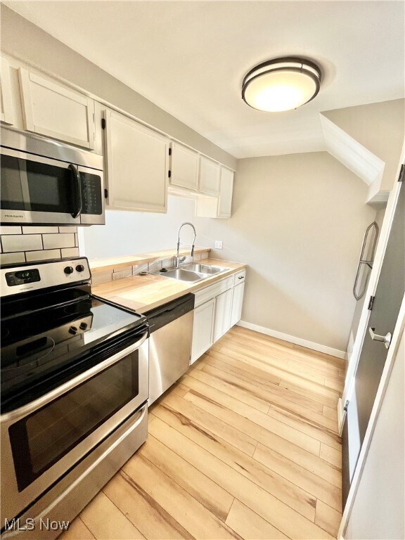 Foto del edificio - 1133 W 9th St