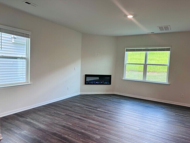 Foto del edificio - Hickory quiet, family-friendly neighborhoo...