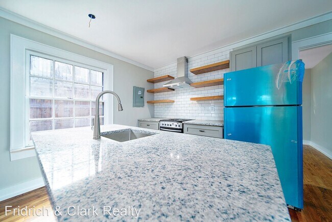 Foto del edificio - 3 br, 2 bath House - 402 Taylor Street