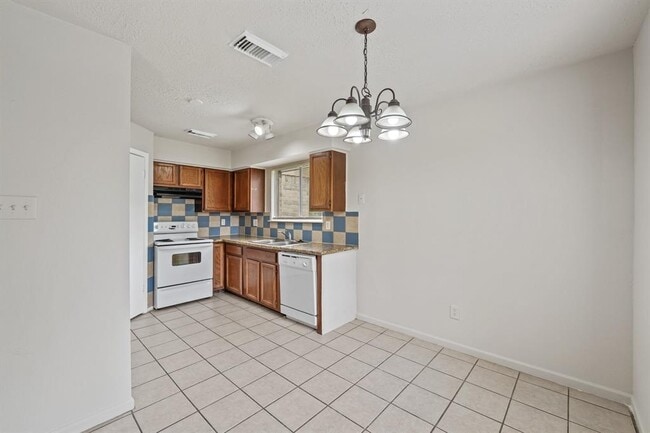 Building Photo - 4306 Tylergate Dr