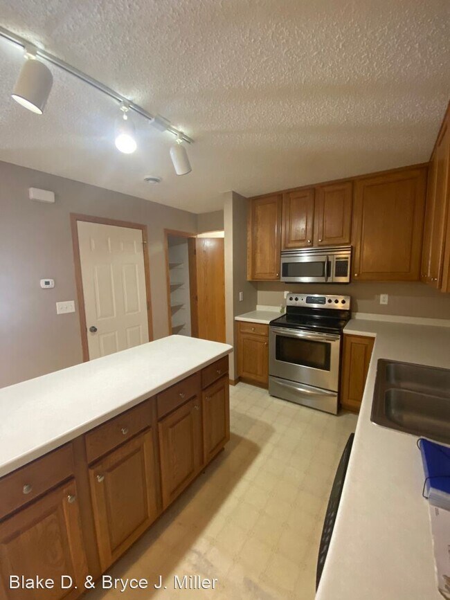 11474 Town Center Dr, Saint Michael, MN 55376 House Rental in Saint