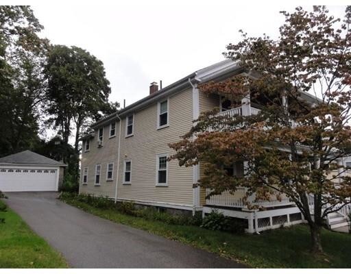 Primary Photo - 222 Lake St