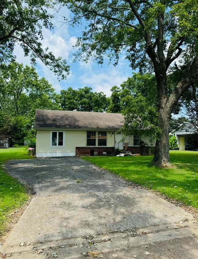 Primary Photo - Remodeled Parrish Street House!