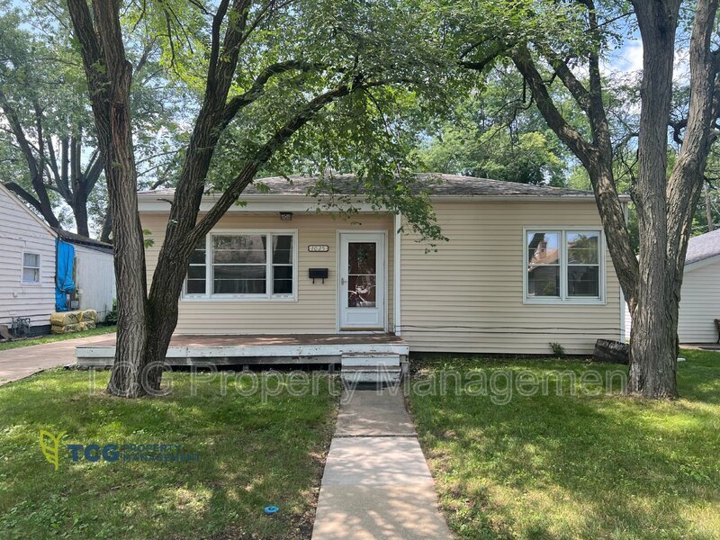 Primary Photo - 1025 Polk St