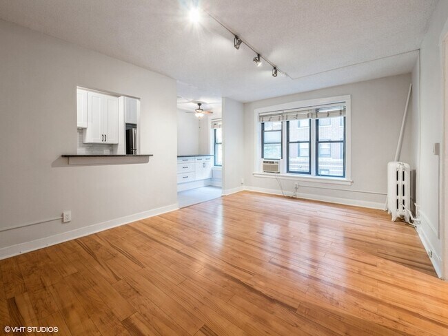 Foto del edificio - 725 W Sheridan Rd